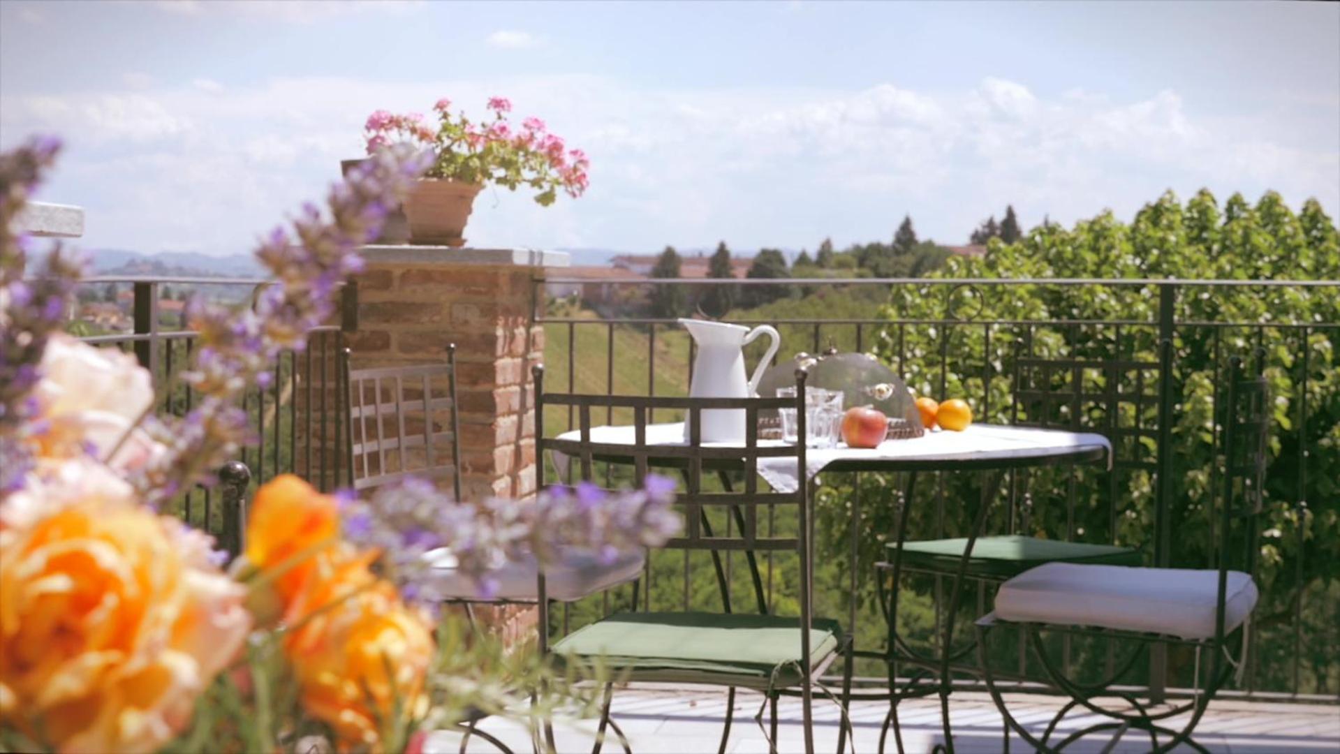 Vigliano d'Asti Alta Villa The Countryhouse Adults Only Boutique Bnb المظهر الخارجي الصورة