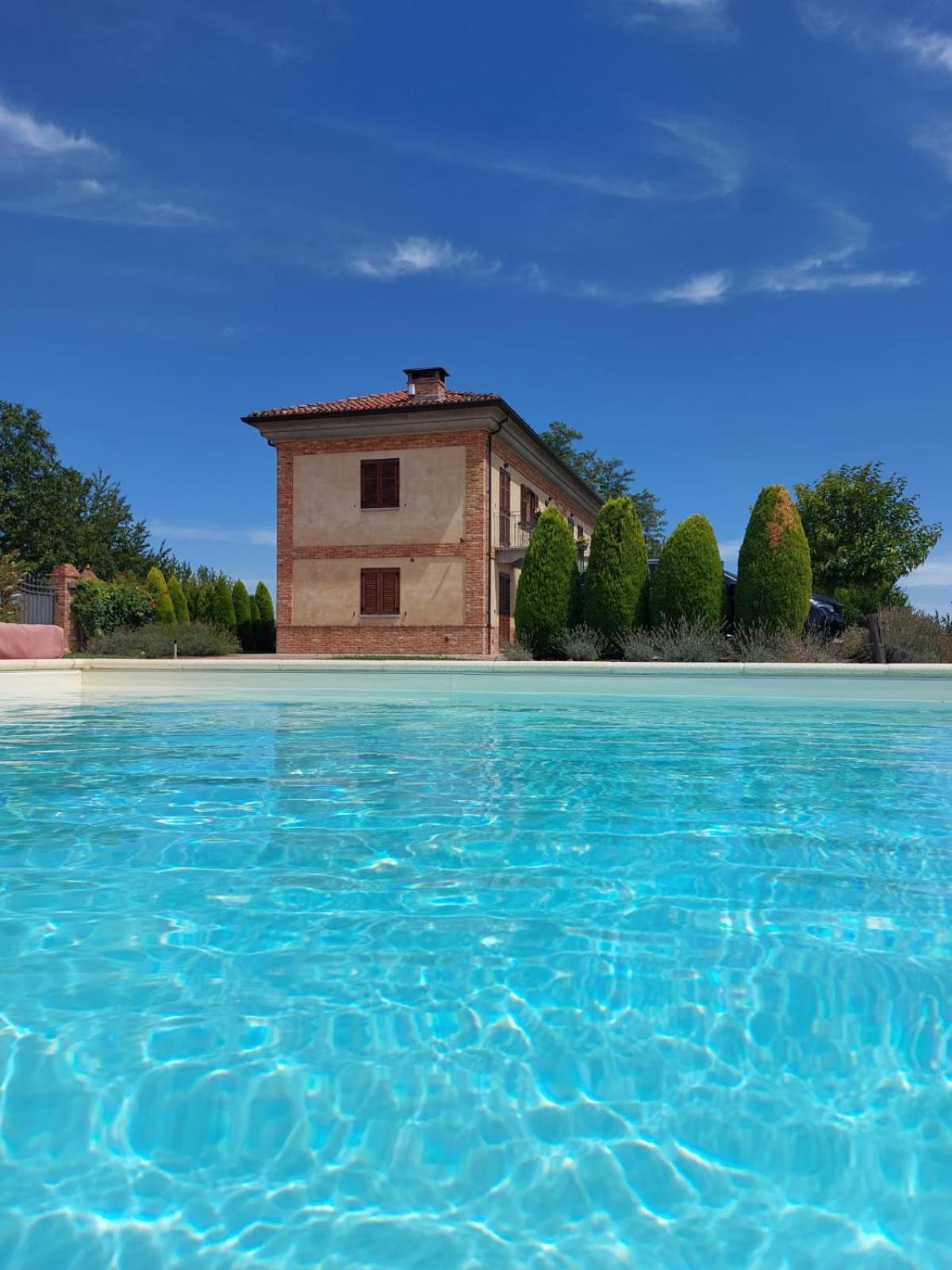 Vigliano d'Asti Alta Villa The Countryhouse Adults Only Boutique Bnb المظهر الخارجي الصورة