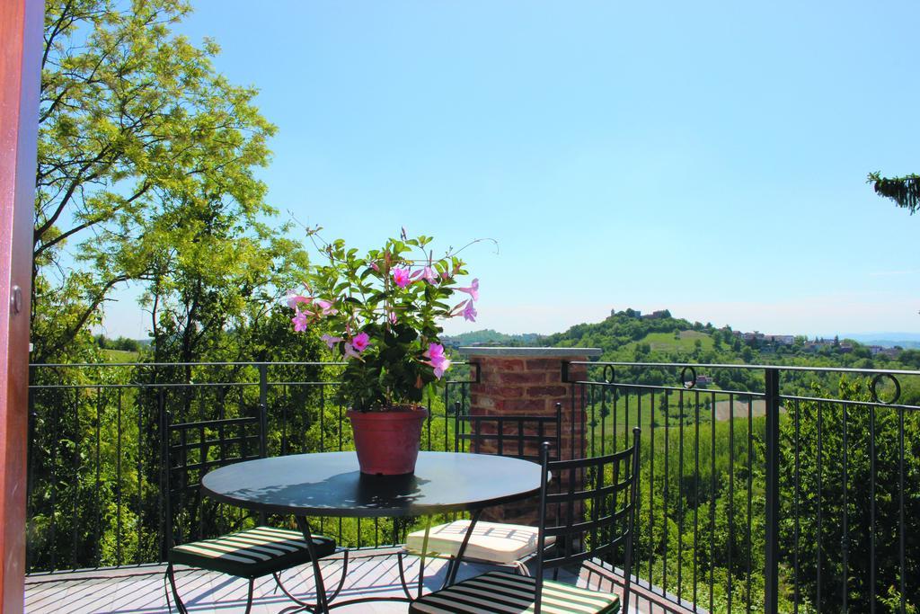 Vigliano d'Asti Alta Villa The Countryhouse Adults Only Boutique Bnb المظهر الخارجي الصورة