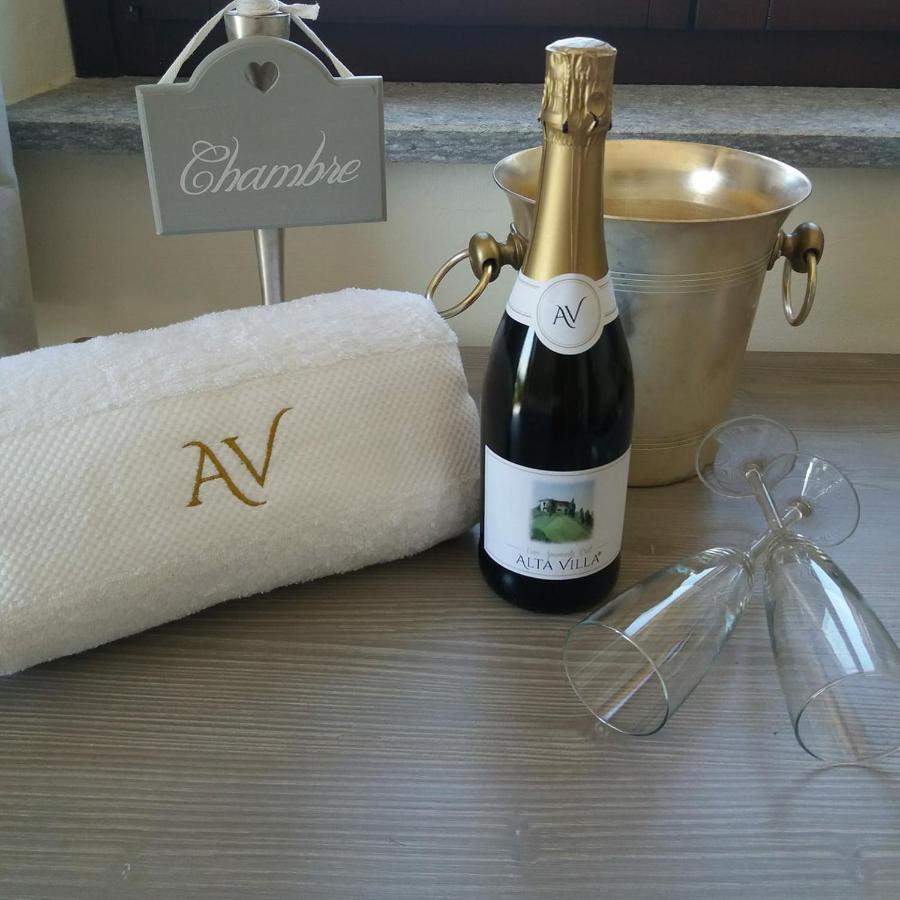Vigliano d'Asti Alta Villa The Countryhouse Adults Only Boutique Bnb المظهر الخارجي الصورة